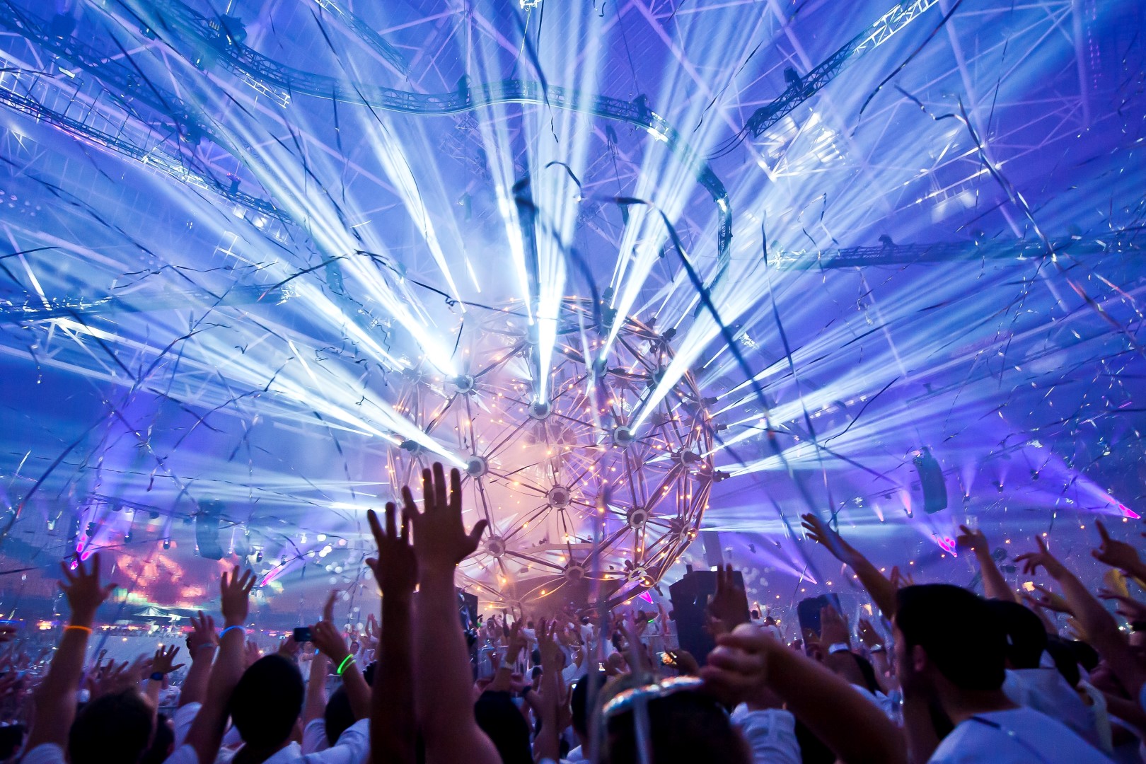 Rave Photo graphy of the Year 2025 - Housem.nl